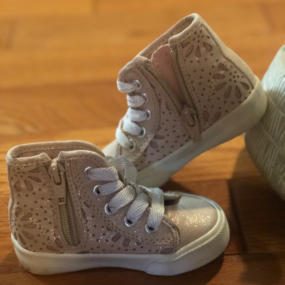 Circo sneakers